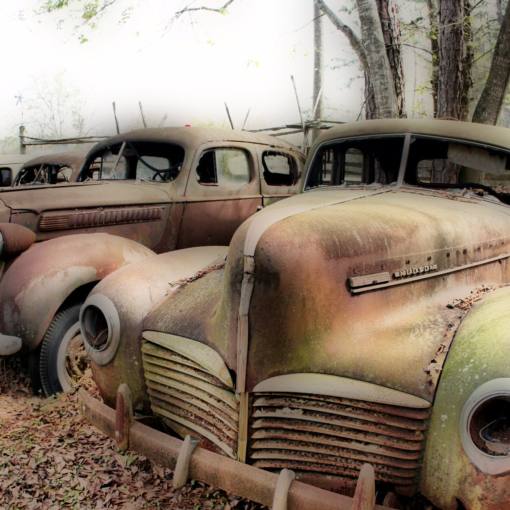 Old Cars in HDR, by Craig ONeal (https://flickr.com/photos/craigoneal/2305677763/)